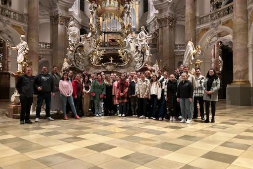 Gruppenfoto in der Basilika